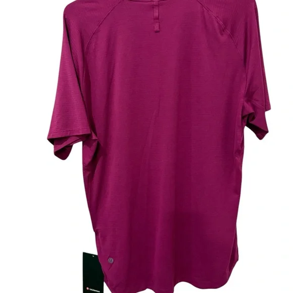 Men’s Lululemon Drysense SS - Size M - Fuchsia - NWT - Picture 3 of 3